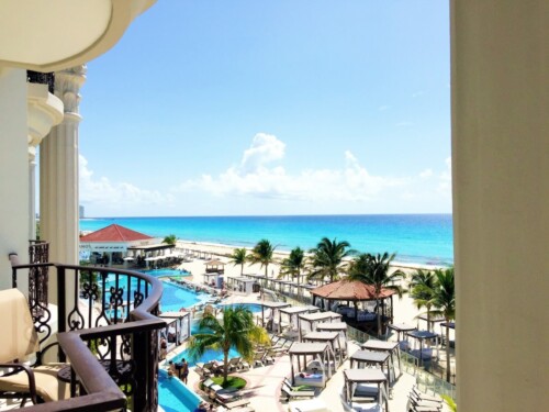 Hyatt, Mexical Riveria